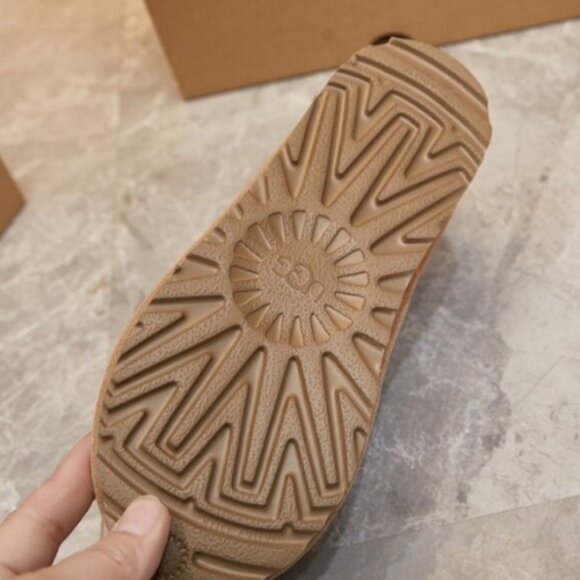 UGG Australia Tasman Chestnut Suede Slipper - Picture 8 of 9